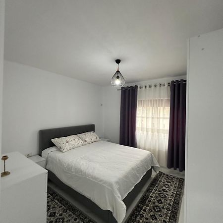 Elezi Apartment City Centre Тирана Экстерьер фото